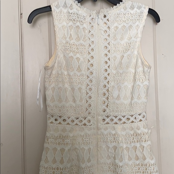 Dress - Picture 4 of 4